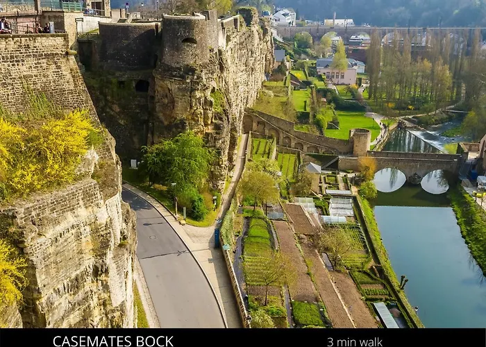 Urban Apartment, In The Nightlife Area!