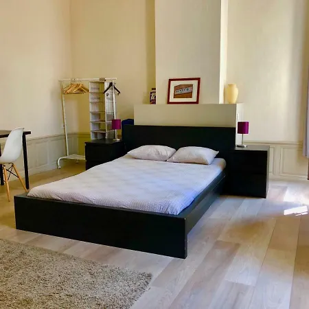 Urban Apartment, In The Nightlife Area! Apartment *
