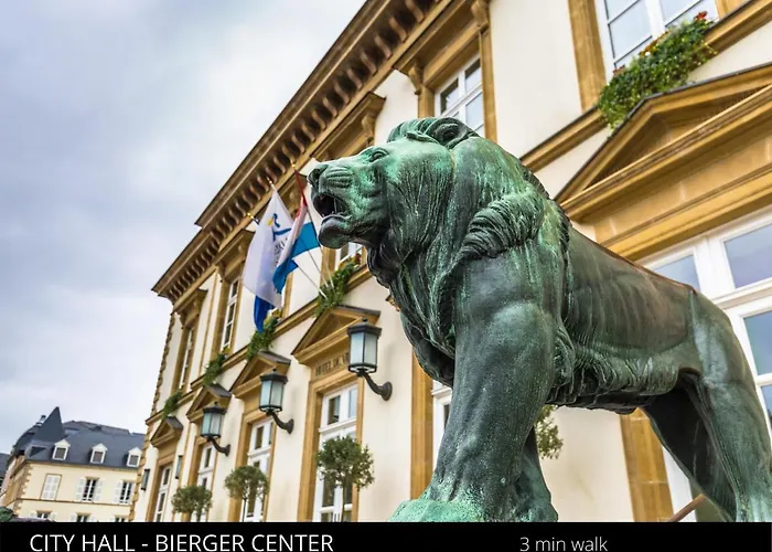 Апартаменты Urban Apartment, In The Nightlife Area!