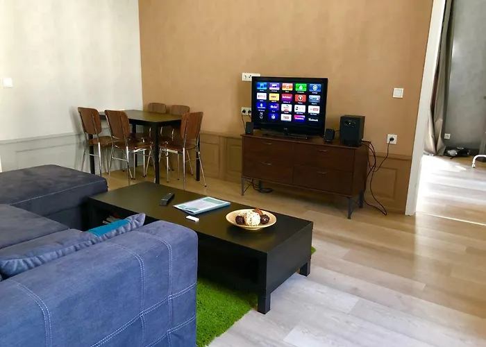 Апартаменты Urban Apartment, In The Nightlife Area!